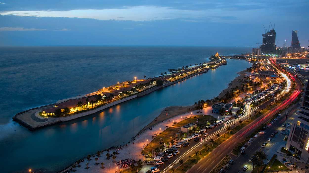 دليل شراء الفلل في جدة: أفضل الأماكن والأسعار في 2025 7 دليل شراء الفلل في جدة: أفضل الأماكن والأسعار في 2025